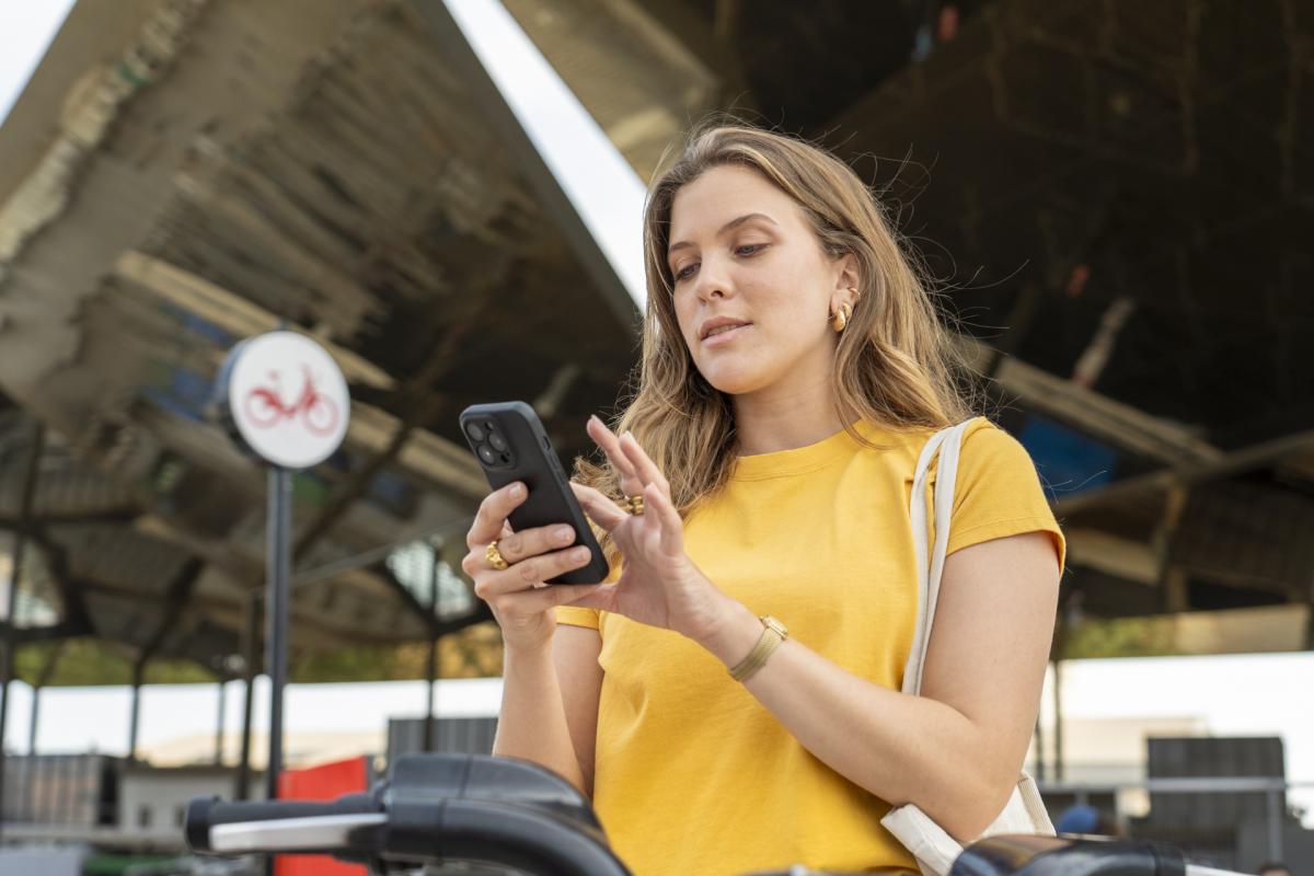 Consultar estacions al mapa i veure la disponibilitat en tems real